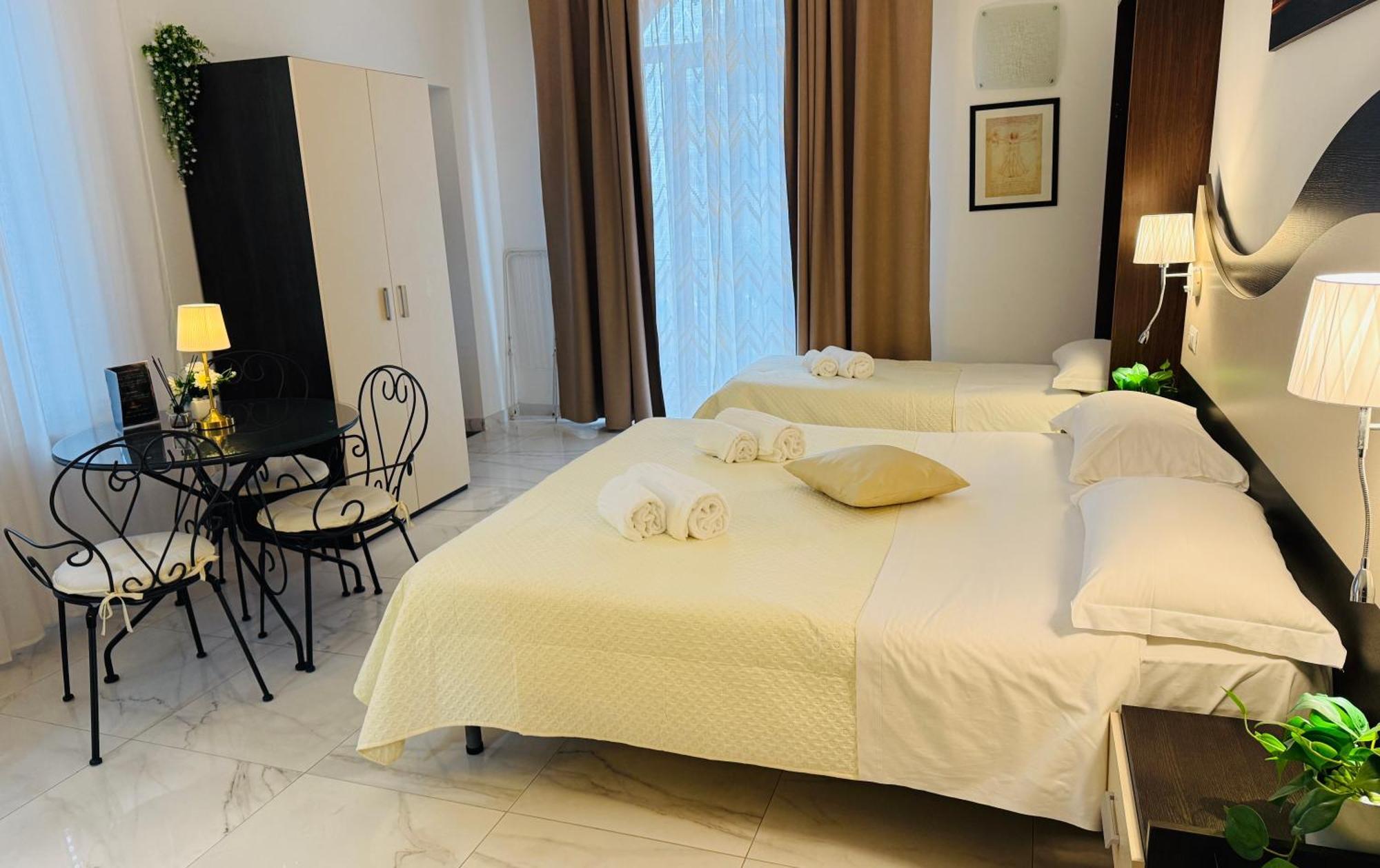 מאיורי La Maison Rose מראה חיצוני תמונה